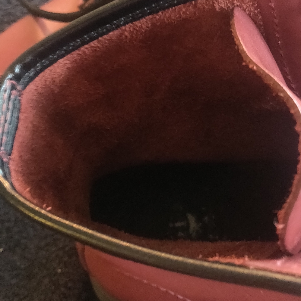 Shoe's - Picture 6 of 7